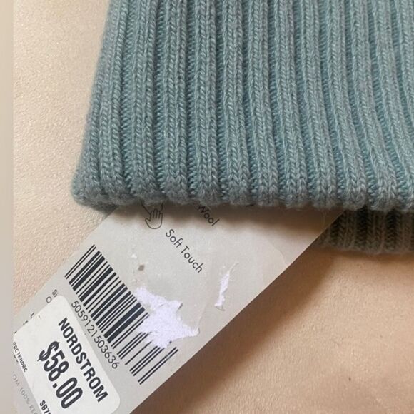 NWT SWEATY BETTY ANIMAL JACQUARD BEANIE IN BLUE LEOPARD PAINT JACQUARD - Picture 7 of 8